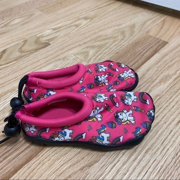 Unicorn Print Water Shoes Sz 5/6 Pink Girls - Picture 1 of 4